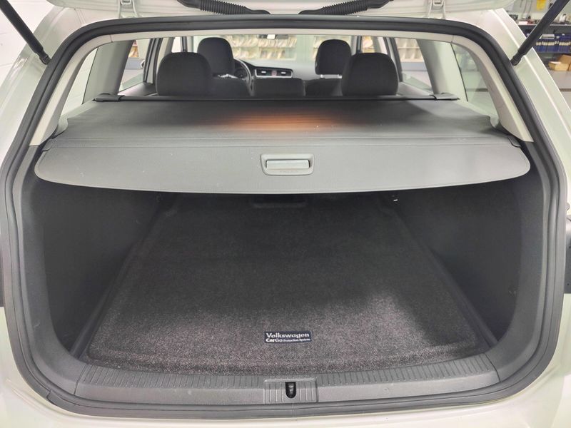 Used 2018 Volkswagen Golf SportWagen SImage 8