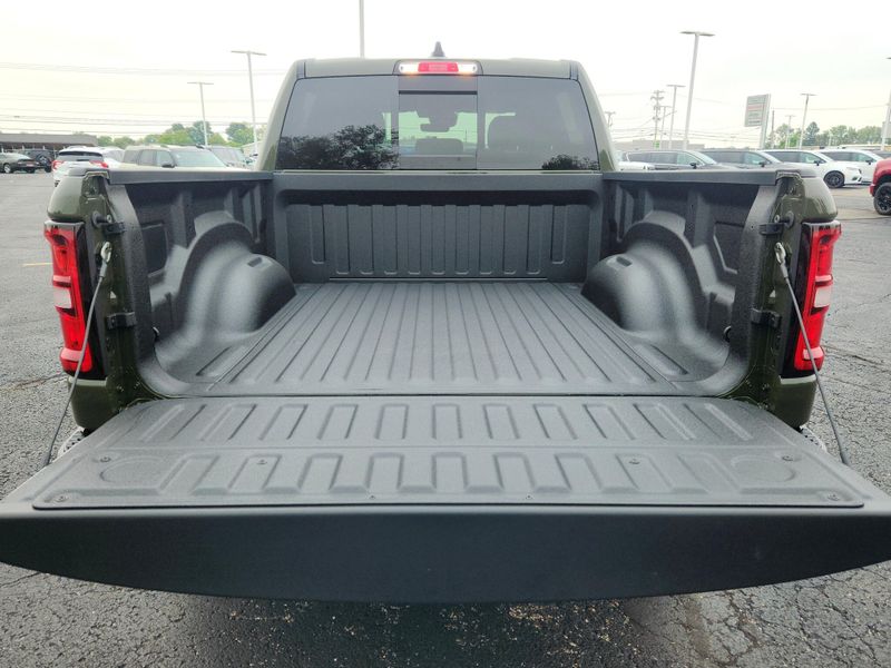 New 2027 RAM 1500 Warlock Crew Cab 4x4 5'7' Box