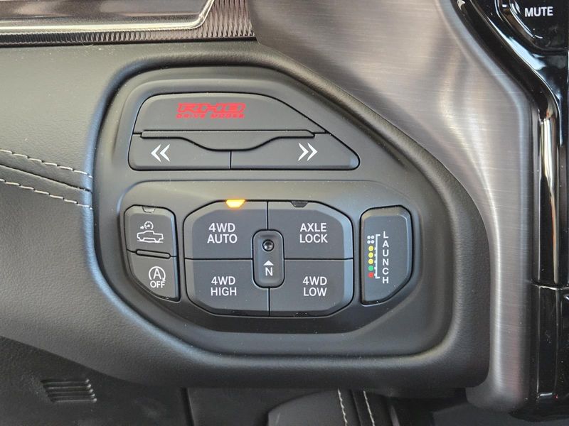 New 2026 RAM 1500 Rho Crew Cab 4x4 5'7' Box