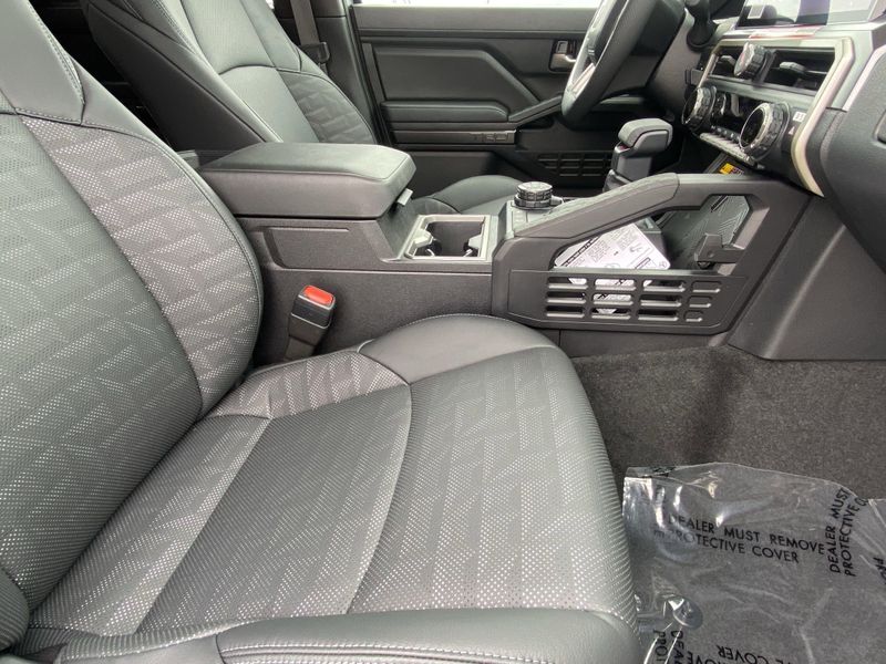 2025 Toyota Tacoma TRD Off RoadImage 10