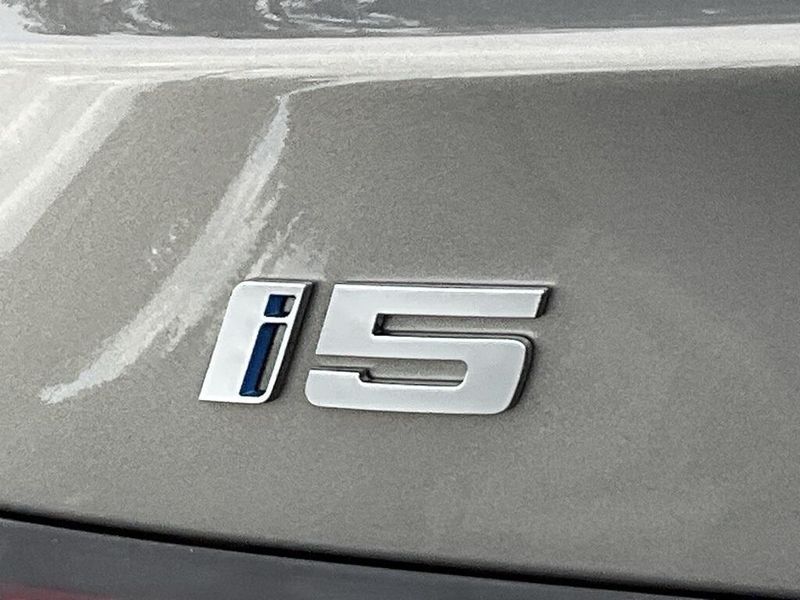 2024 BMW i5 eDrive40Image 14