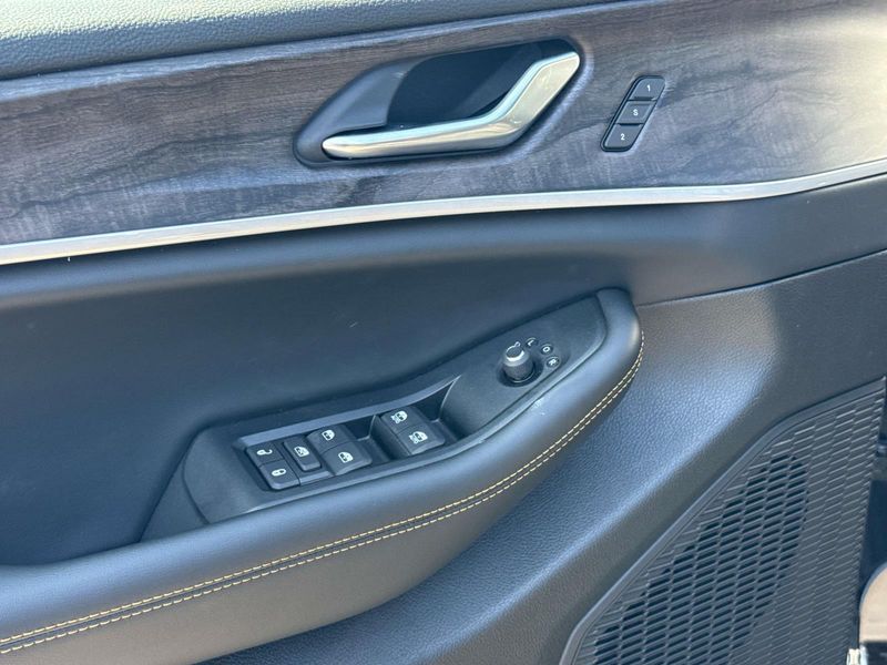 New 2026 Jeep Grand Cherokee L 85th Anniversary Edition 4x4