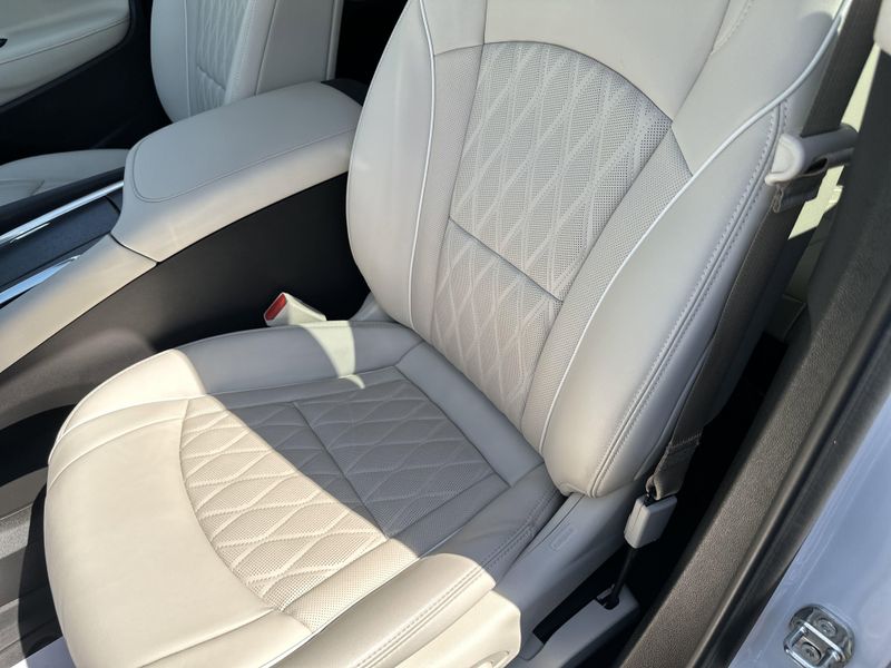 2022 Buick Enclave AvenirImage 4