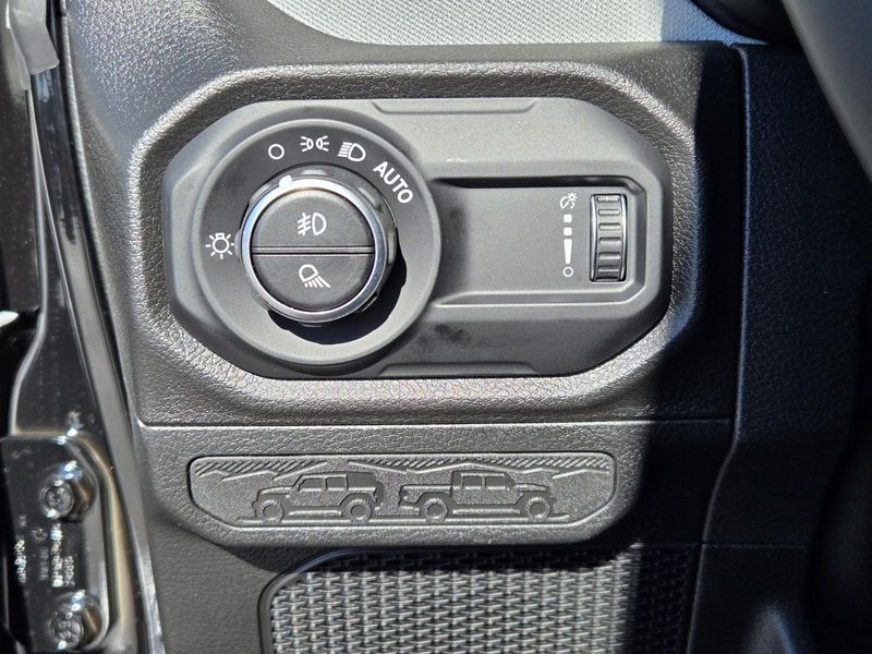 New 2026 Jeep Gladiator Sport S 4x4