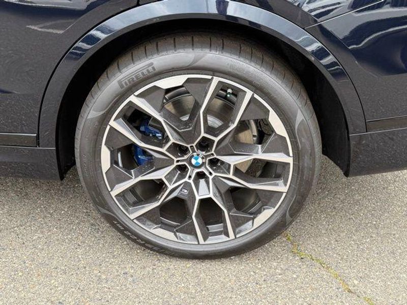 New 2026 BMW X7 xDrive40iImage 14