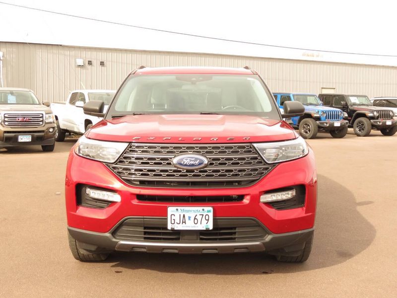 2021 Ford Explorer XLT AWD 4dr SUVImage 4