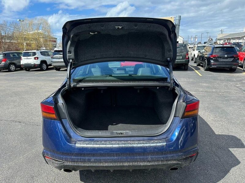 2023 Nissan Altima 2.5 SRImage 15