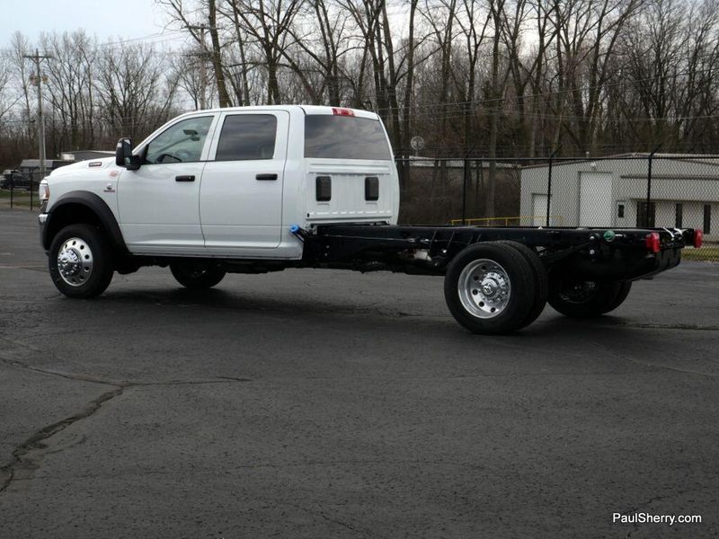 New 2024 RAM 5500 Tradesman Chassis Crew Cab 4x4 84