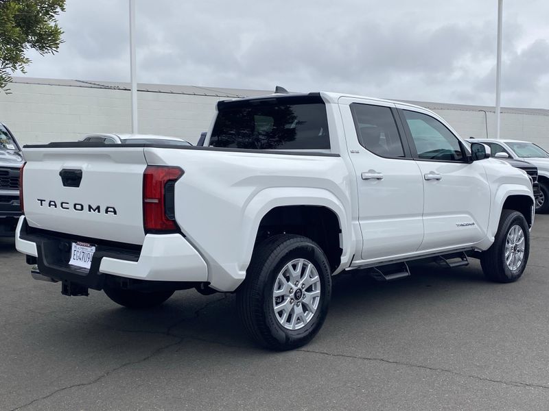 Used 2025 Toyota Tacoma SR5Image 3