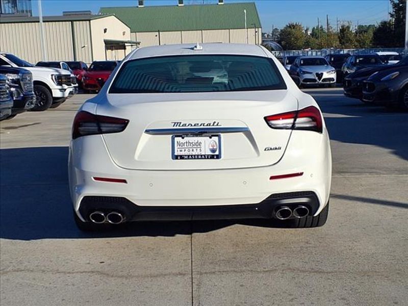 2022 Maserati Ghibli ModenaImage 12