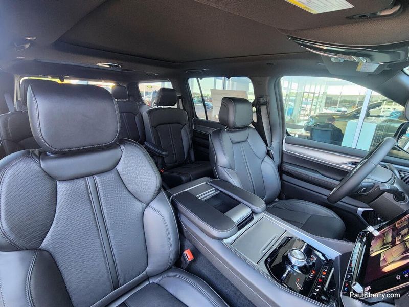 2026 Jeep Grand Wagoneer Limited Reserve 4x4