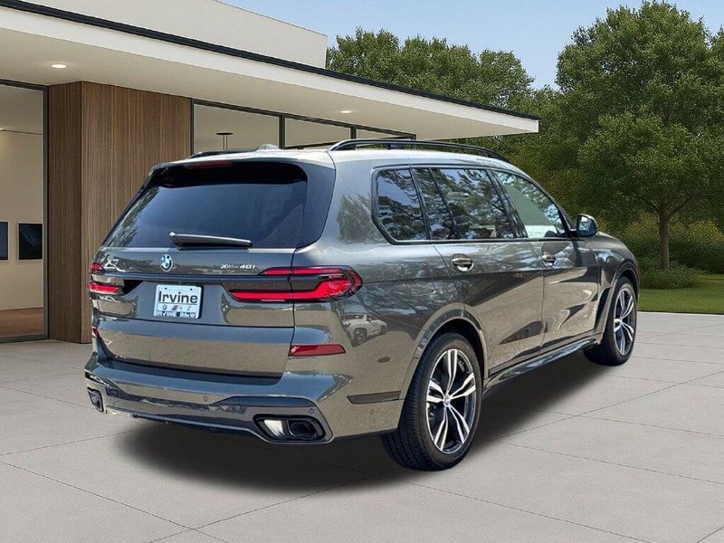 New 2027 BMW X7 xDrive40iImage 8