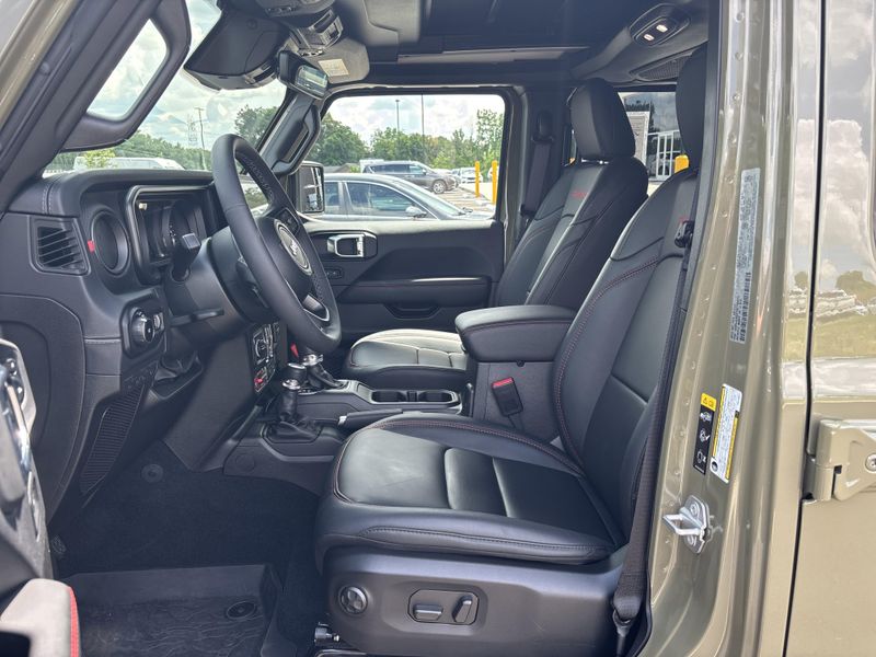 Used 2026 Jeep Wrangler Rubicon XImage 13