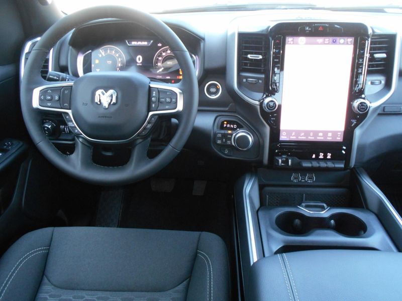 2025 RAM 1500 Big Horn Crew Cab 4x4 5