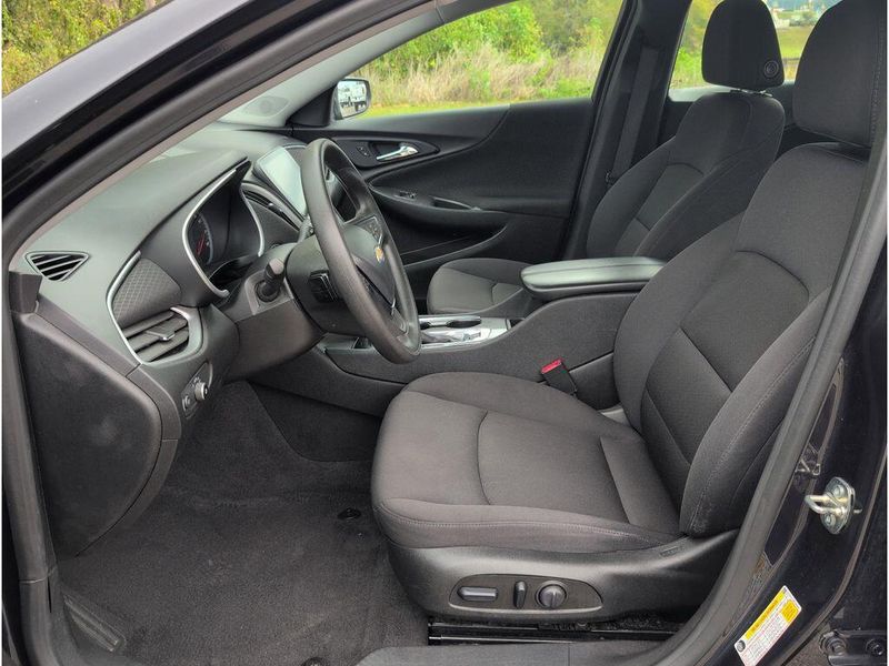 Used 2023 Chevrolet Malibu LTImage 10