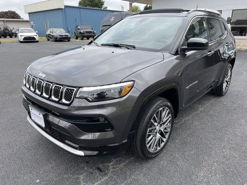 2023 Jeep Compass Limited 4x4Image 3