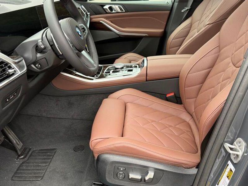 New 2026 BMW X5 xDrive50eImage 16