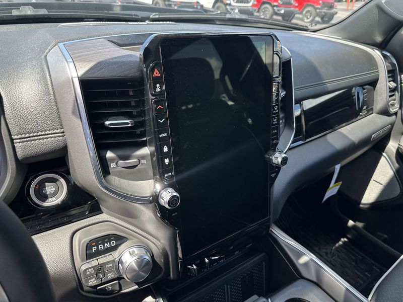 New 2025 RAM 1500 Laramie Crew Cab 4x4 5