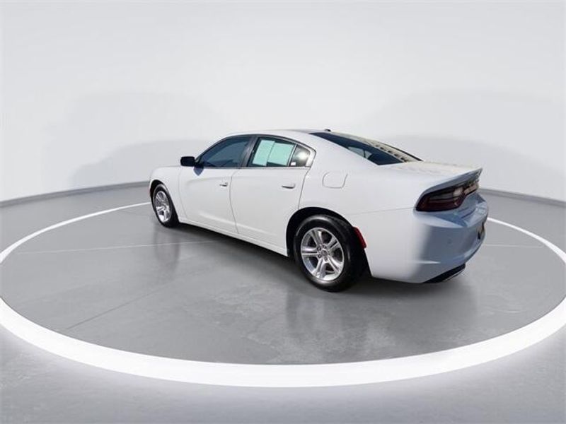 2021 Dodge Charger SXTImage 6