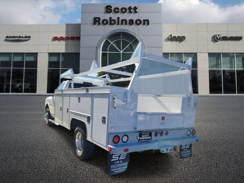 New 2025 RAM 3500 Tradesman Chassis Regular Cab 4x2 84' Ca