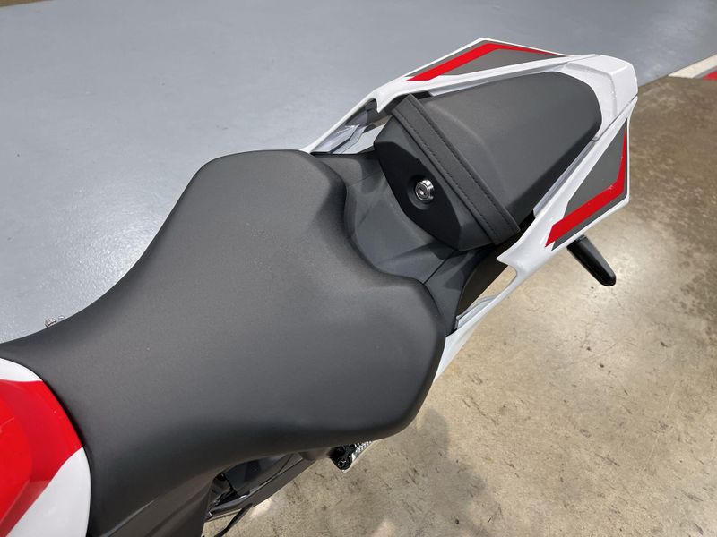 New 2026 Yamaha YZF-R7 70TH ANNIVERSARY EDITION Image 14