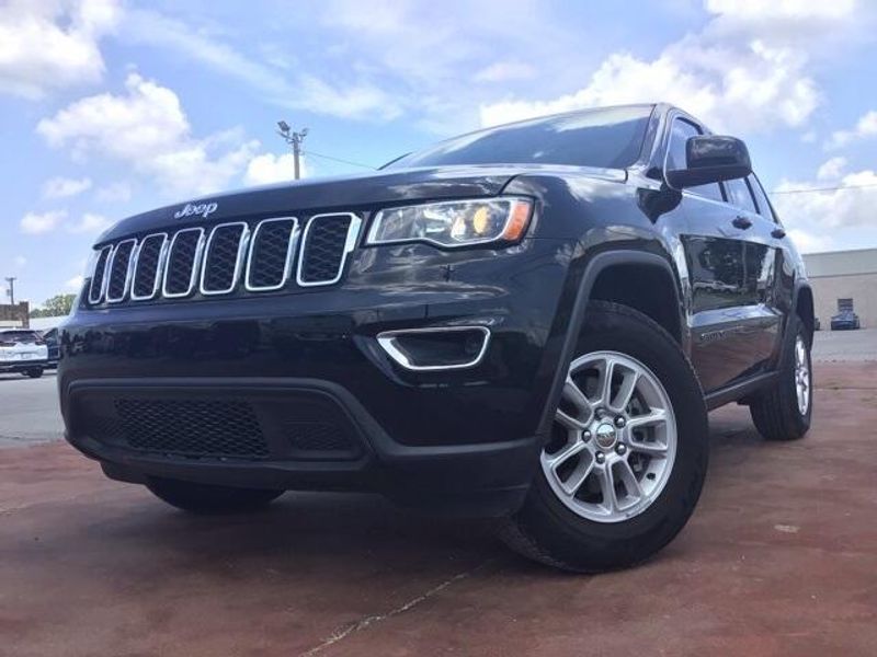 Used 2020 Jeep Grand Cherokee Laredo EImage 21