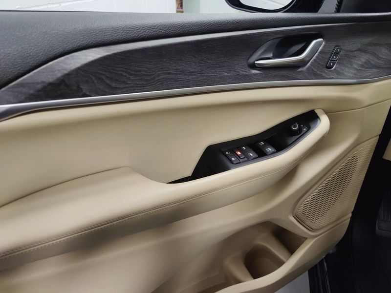 Used 2024 Jeep Grand Cherokee Limited Black 4X4 w/SunroofImage 25