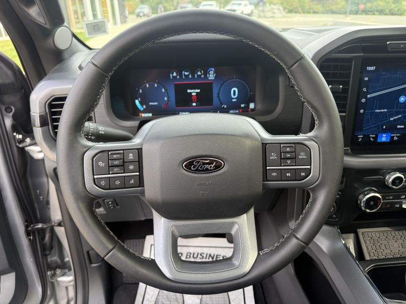 2025 Ford F-150 XLT photo 12