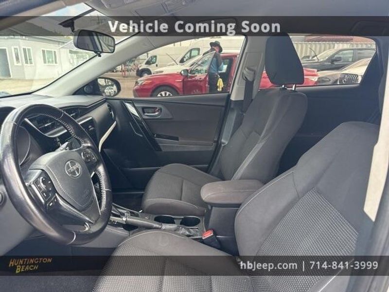 2016 Scion iM BaseImage 8
