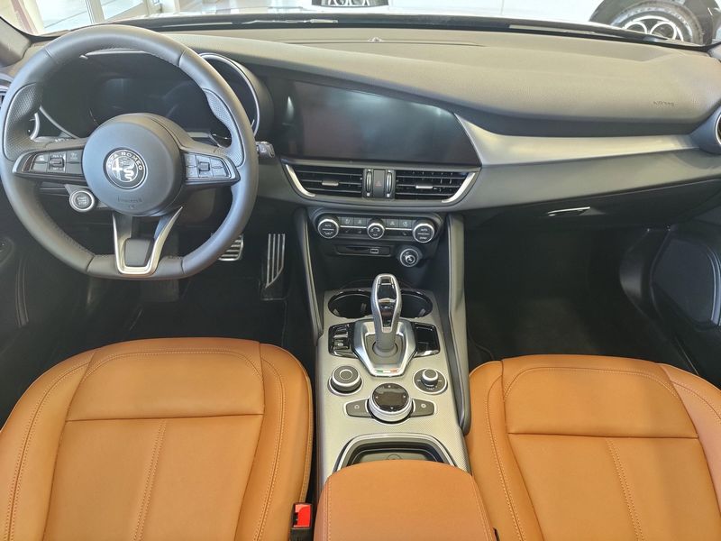 2024 Alfa Romeo Giulia Ti AWD w/Sunroof/NavImage 12