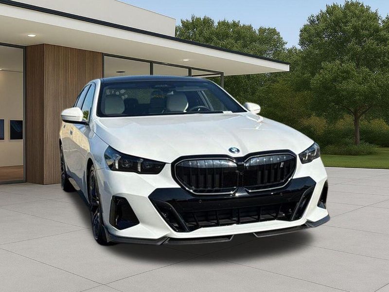 Used 2025 BMW i5 xDrive40Image 5