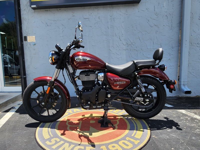 New 2024 Royal Enfield METEOR 350 Image 5