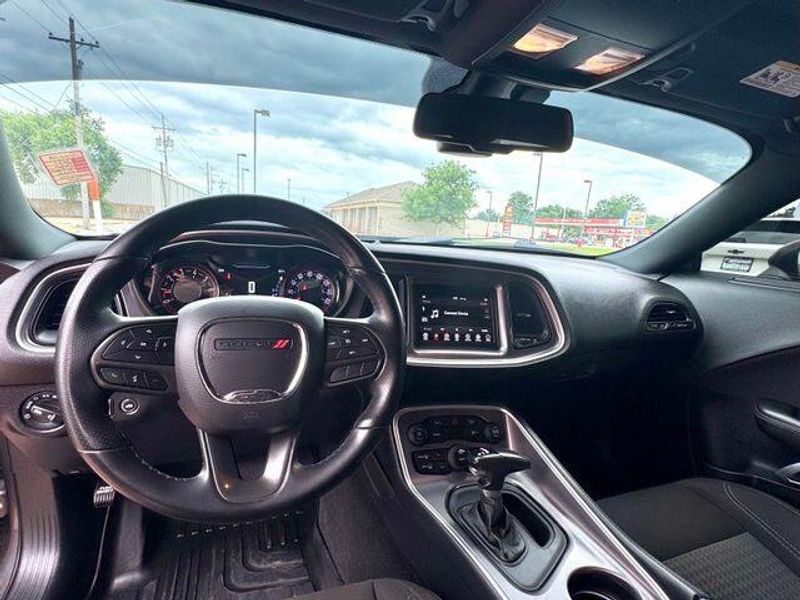Used 2021 Dodge Challenger SXTImage 9