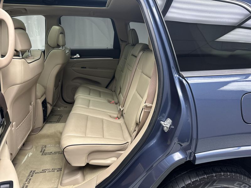 Used 2021 Jeep Grand Cherokee OverlandImage 16
