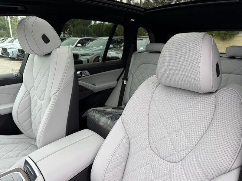 New 2026 BMW X5 sDrive40iImage 19