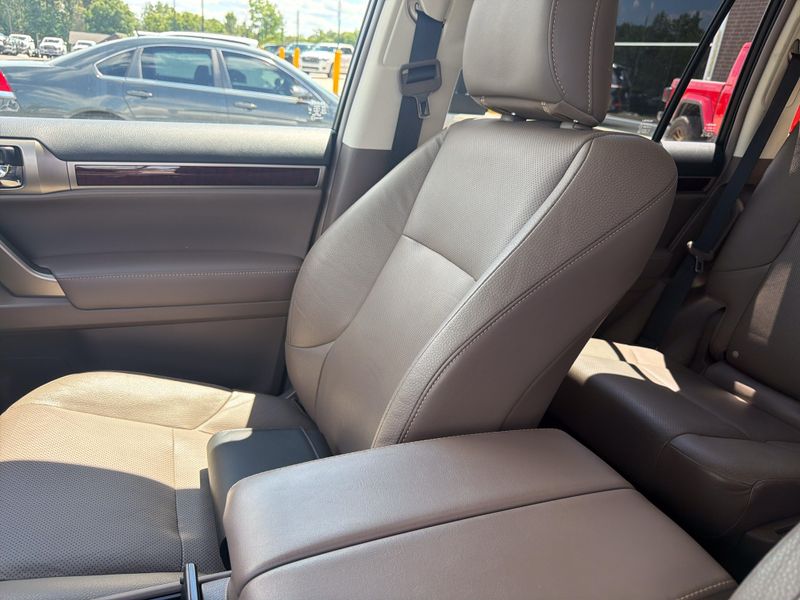 Used 2018 Lexus GX 460 PremiumImage 43