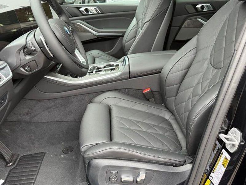 New 2026 BMW X5 xDrive50eImage 17