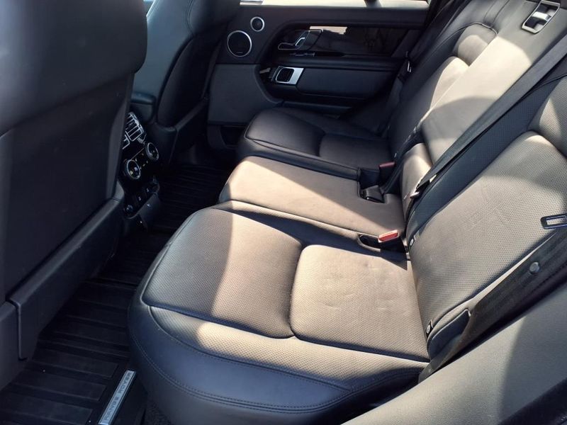 Used 2018 Land Rover Range Rover 3.0L V6 Supercharged HSEImage 17