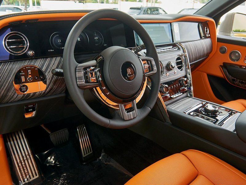 New 2026 Rolls-Royce Cullinan Image 11