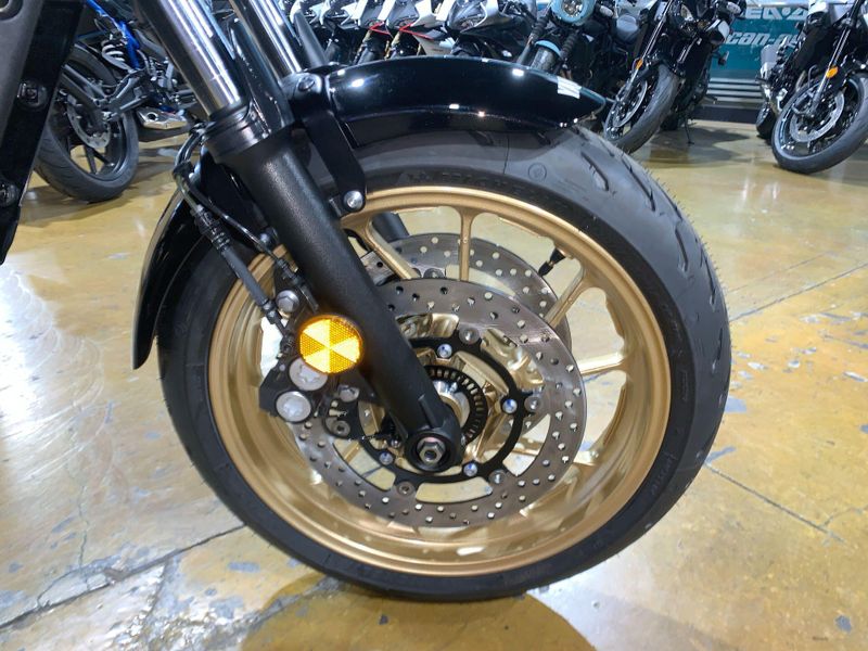 New 2025 Yamaha XSR700 Image 11