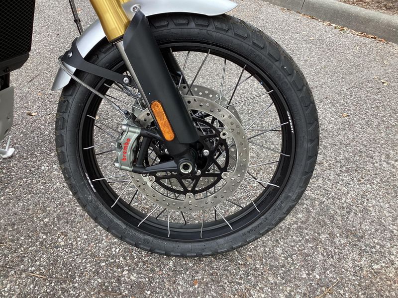 2024 Triumph Scrambler 1200 XE