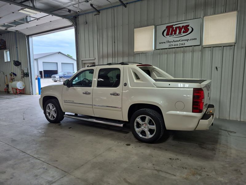 Used 2013 Chevrolet Avalanche LTZImage 20