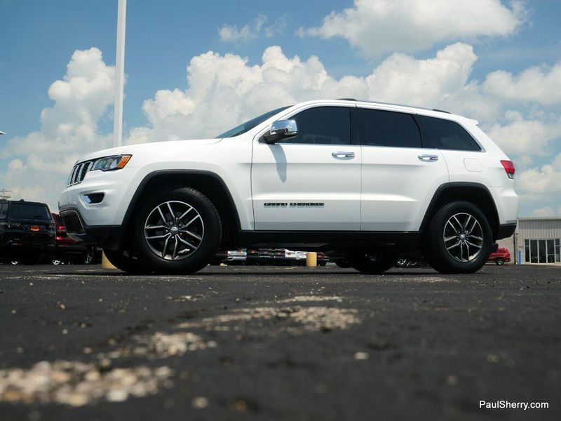 Used 2017 Jeep Grand Cherokee LimitedImage 13