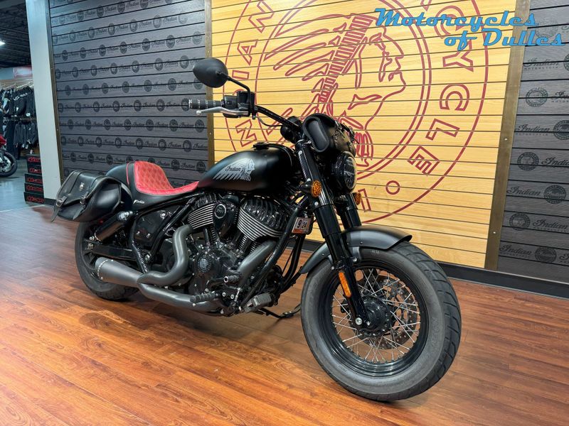 2022 Indian Motorcycle Chief Bobber Dark Horse Image 2