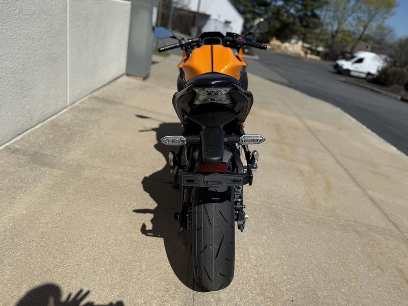2025 Kawasaki Ninja 650 ABSImage 2