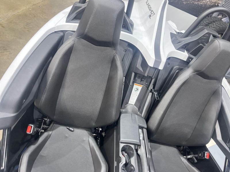 New 2026 Polaris SLINGSHOT SL AUTODRIVE Image 12