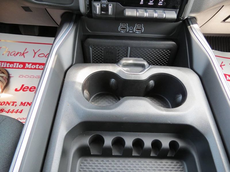 2025 RAM 1500 Big Horn Crew Cab 4x4 5