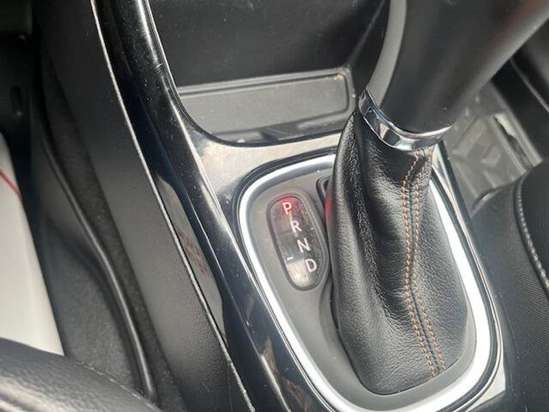 Used 2018 Jeep Compass Image 11