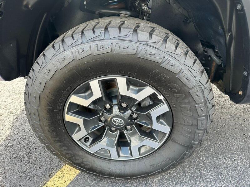 2023 Toyota Tacoma TRD Off-RoadImage 32
