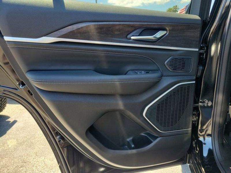 New 2026 Jeep Grand Cherokee Limited Reserve 4x4